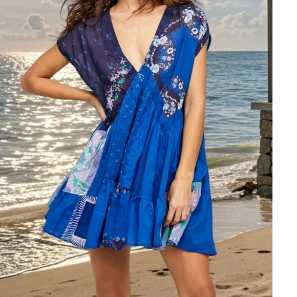 Boho Floral Print High Waisted V neck Ruffle Hem Mini Dress - Picture 2 of 6